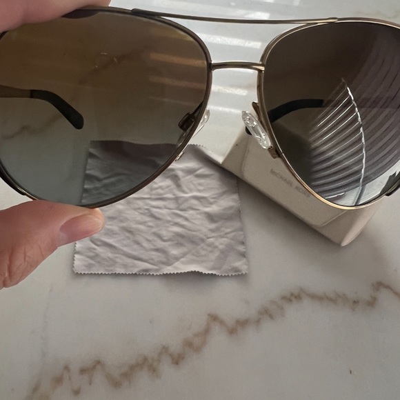 Sunglasses michael kors polarized - Picture 9 of 10